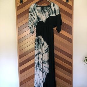 Lulu’s Maxi Dress